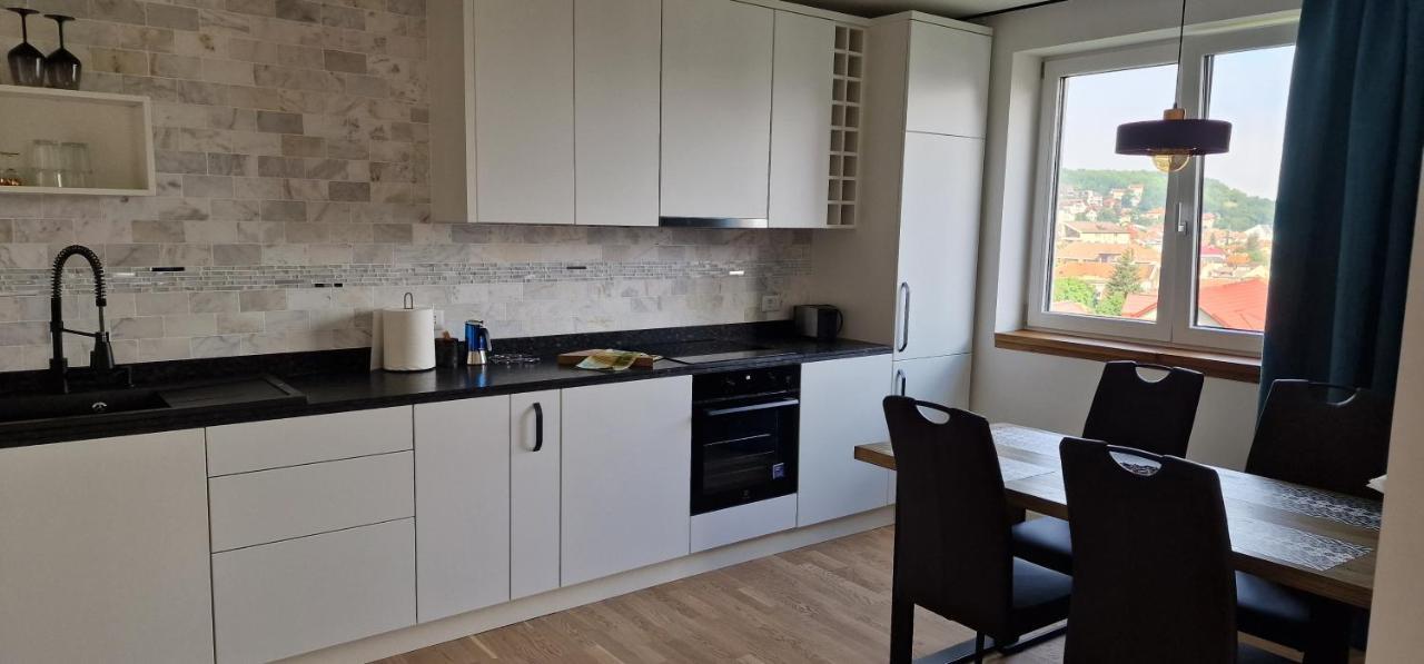 Central Apartment With City View ブラショフ エクステリア 写真